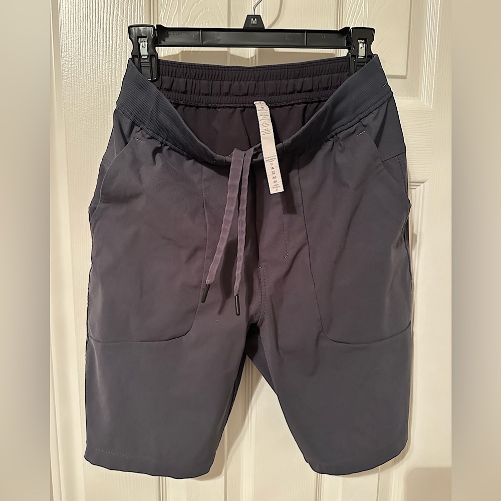 Gray lululemon short